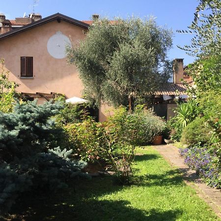 Il Giardino Segreto Bed & Breakfast อีเซโอ ภายนอก รูปภาพ