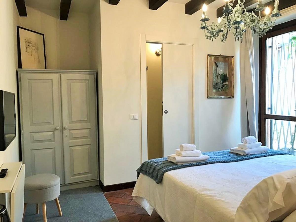 Il Giardino Segreto Bed & Breakfast อีเซโอ ภายนอก รูปภาพ
