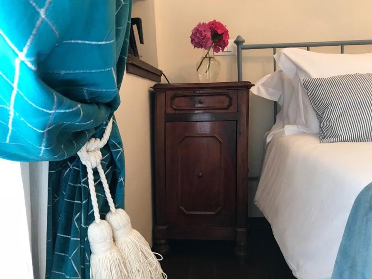 Il Giardino Segreto Bed & Breakfast อีเซโอ ภายนอก รูปภาพ