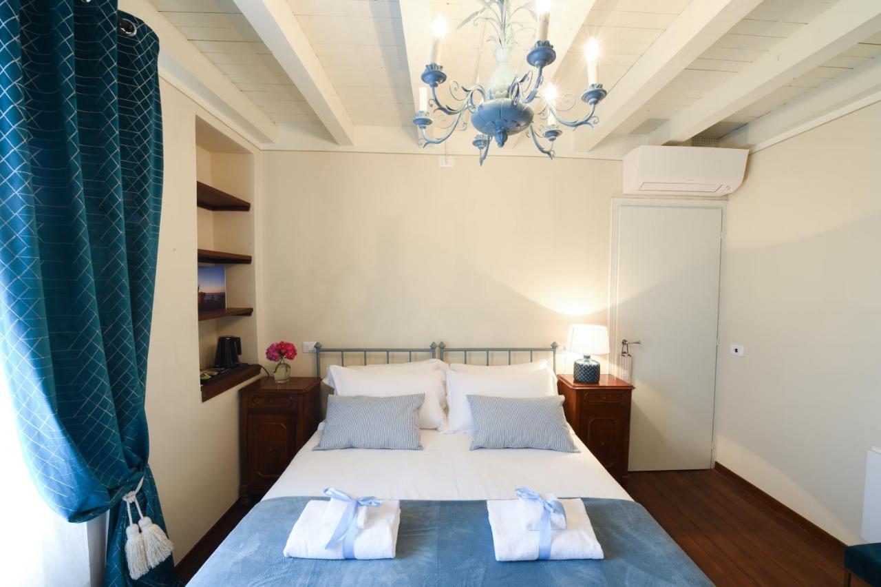Il Giardino Segreto Bed & Breakfast อีเซโอ ภายนอก รูปภาพ