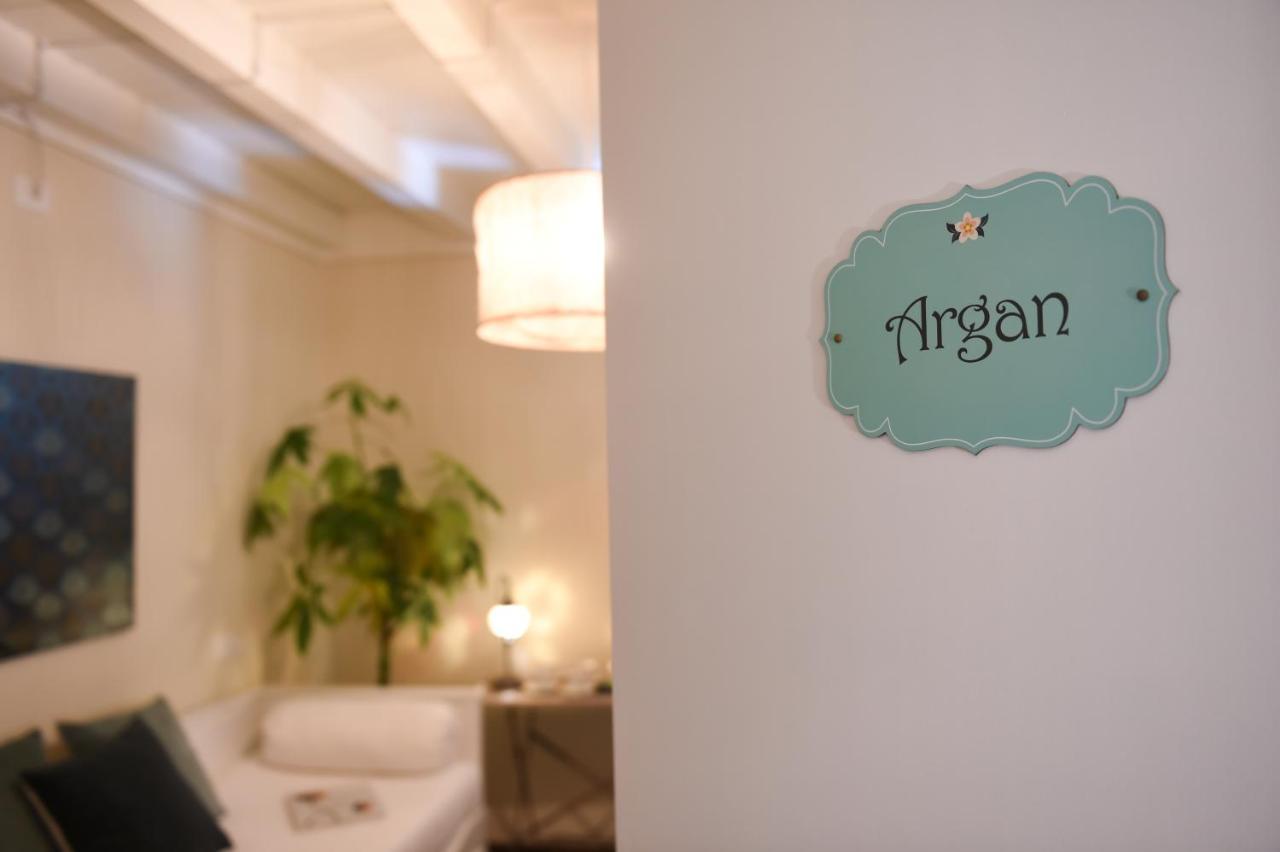 Il Giardino Segreto Bed & Breakfast อีเซโอ ภายนอก รูปภาพ